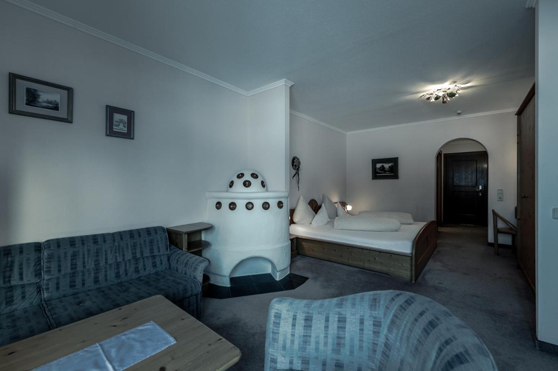 4 Sterne Superior Muehle Resort 1900 - Adults Only Obergurgl Room photo
